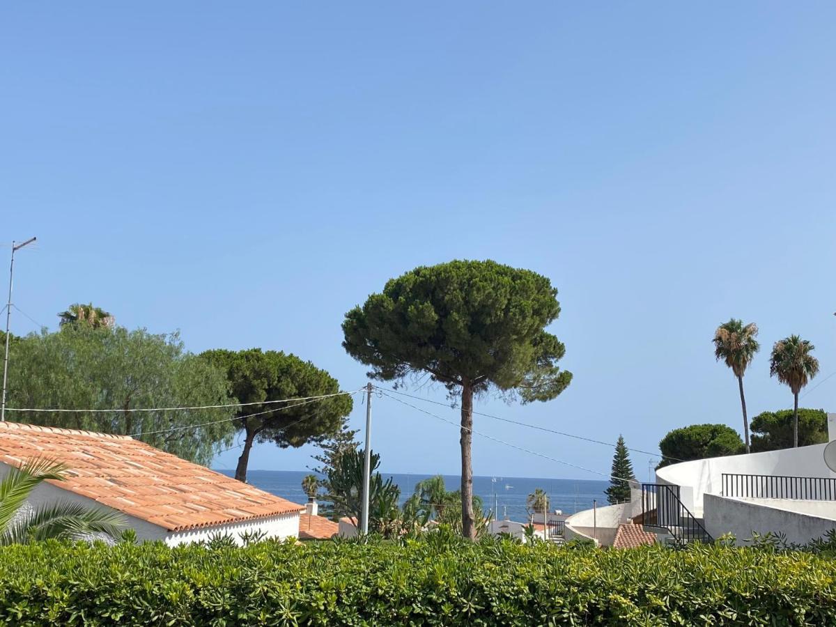 Villa Titti Residence La Bussola Fontane Bianche Exterior photo